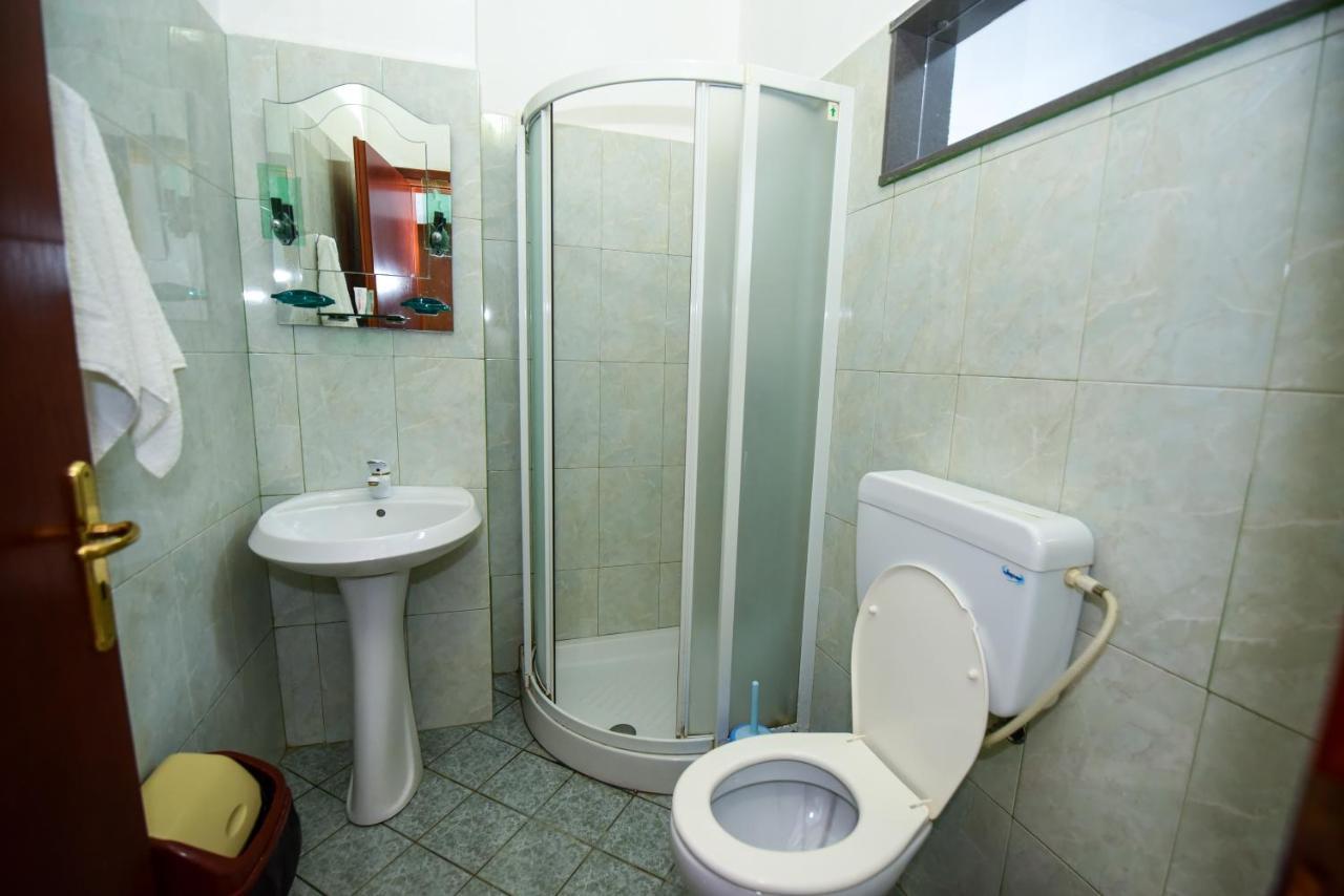 Koa Hotel Дуррес Екстер'єр фото
